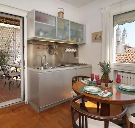 Dorsoduro 232 * Venice